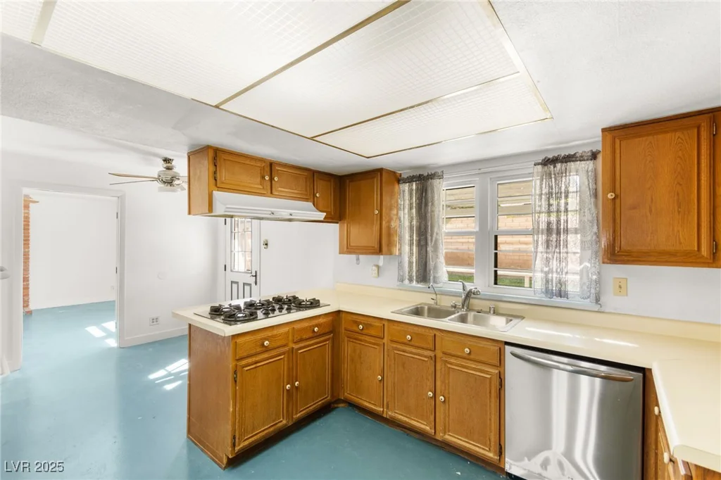 535 Sheffield, Henderson, NV 89014