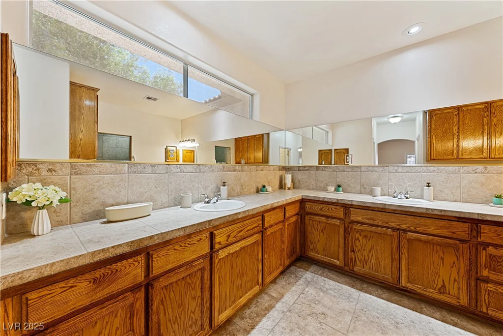 2201 Valentine, Pahrump, NV 89048