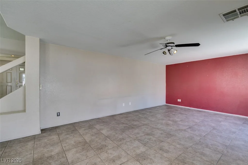 9851 Silver Dew, Las Vegas, NV 89183
