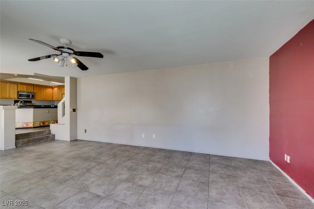 9851 Silver Dew, Las Vegas, NV 89183