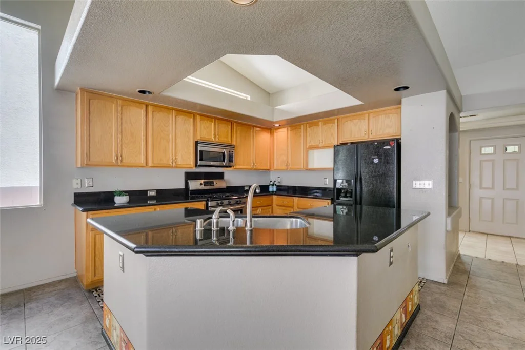 9851 Silver Dew, Las Vegas, NV 89183