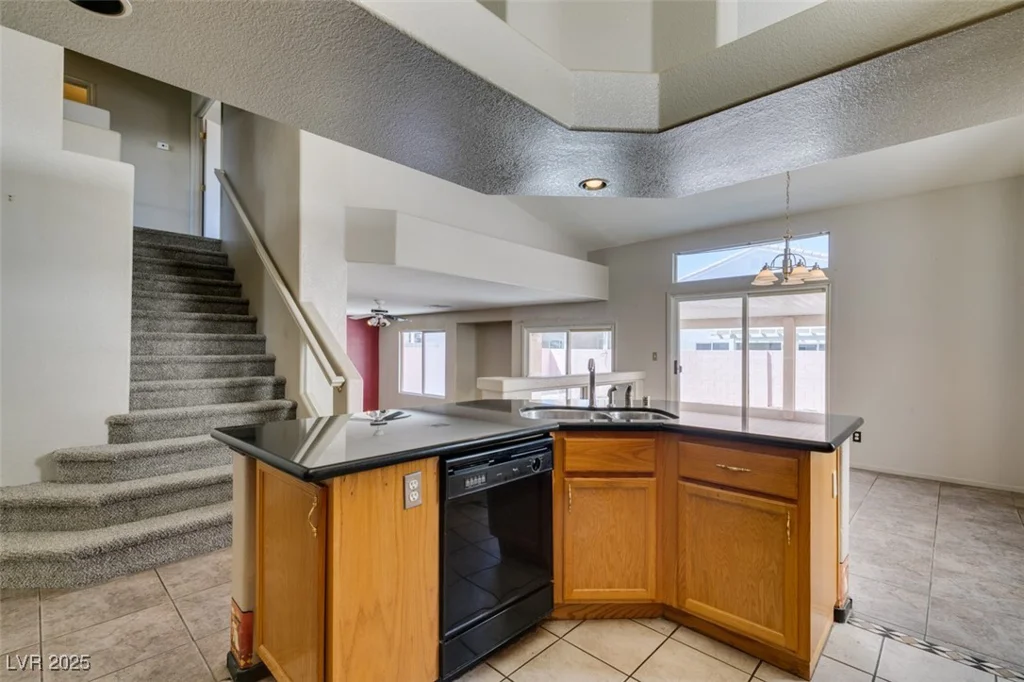 9851 Silver Dew, Las Vegas, NV 89183