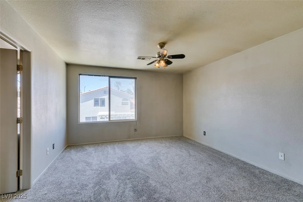 9851 Silver Dew, Las Vegas, NV 89183