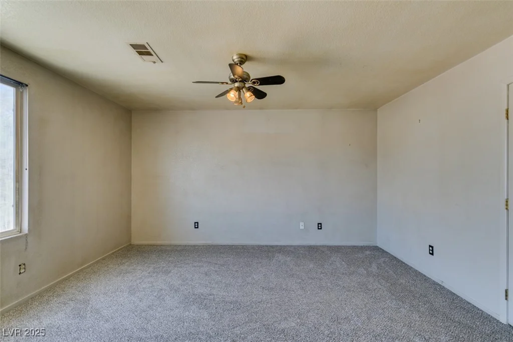 9851 Silver Dew, Las Vegas, NV 89183