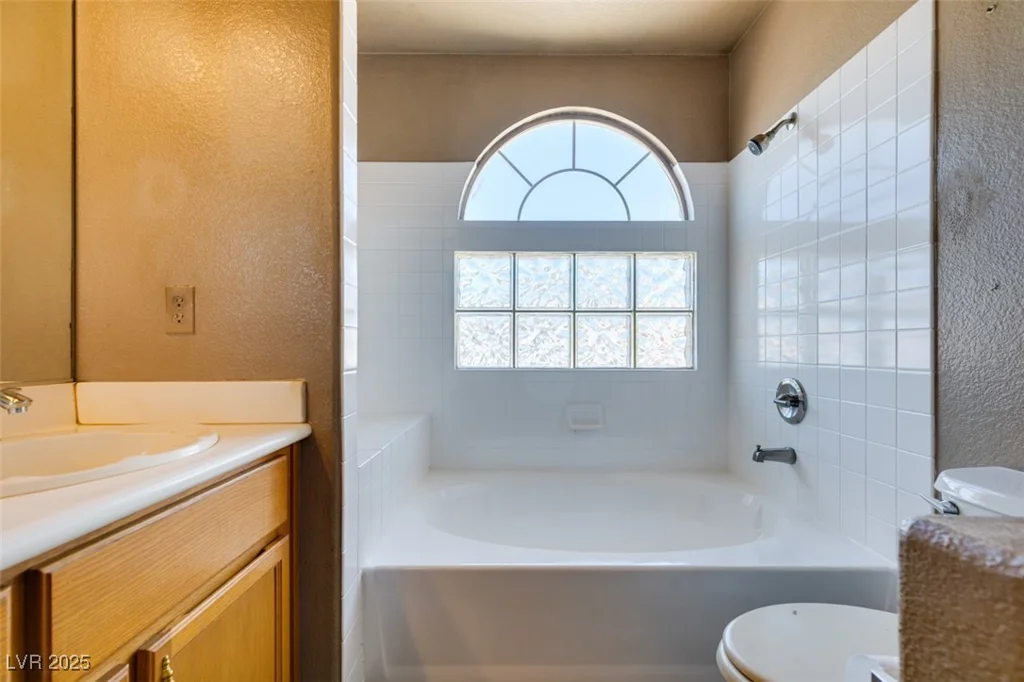 9851 Silver Dew, Las Vegas, NV 89183
