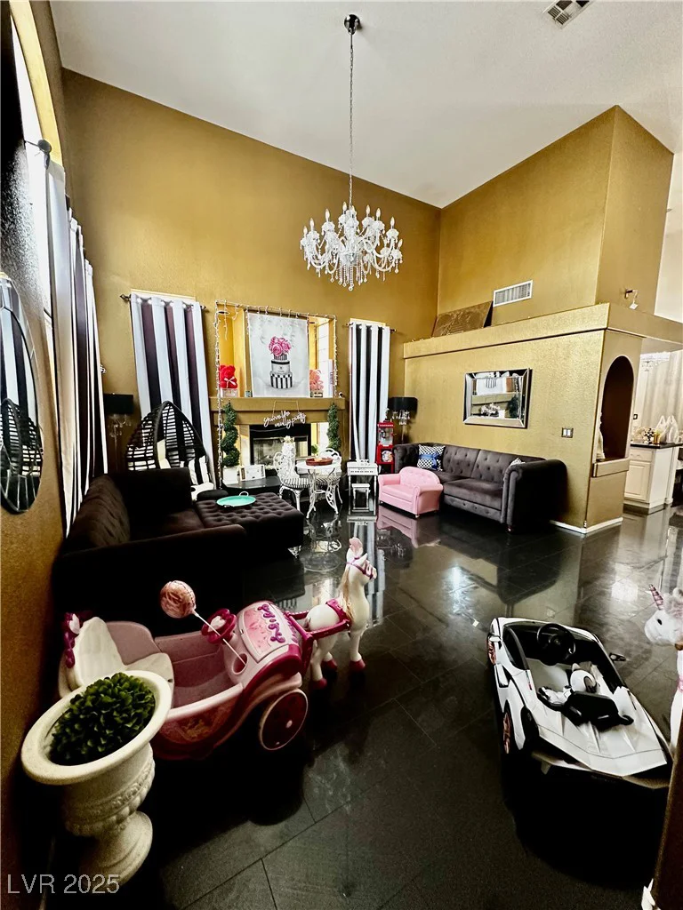3571 Campbell, Las Vegas, NV 89129