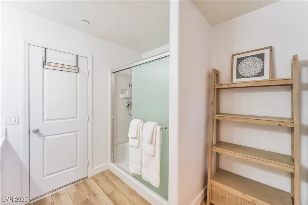 9013 Boston Springs, Las Vegas, NV 89149