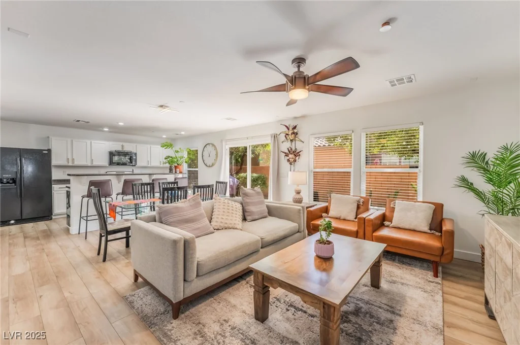 9013 Boston Springs, Las Vegas, NV 89149
