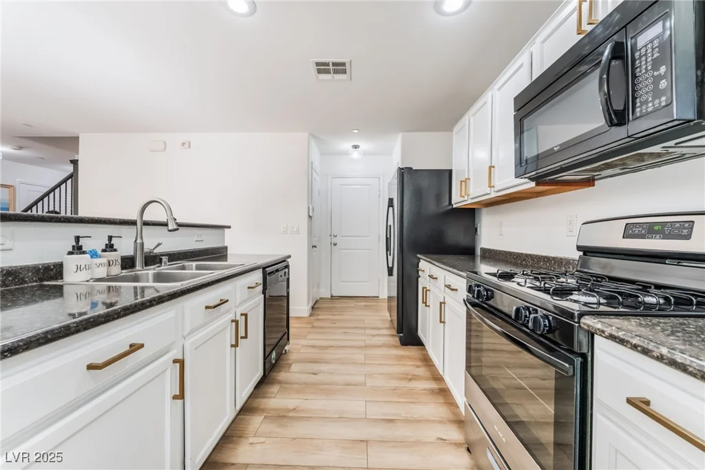 9013 Boston Springs, Las Vegas, NV 89149