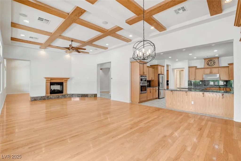 7504 Via Del Mar, Las Vegas, NV 89131