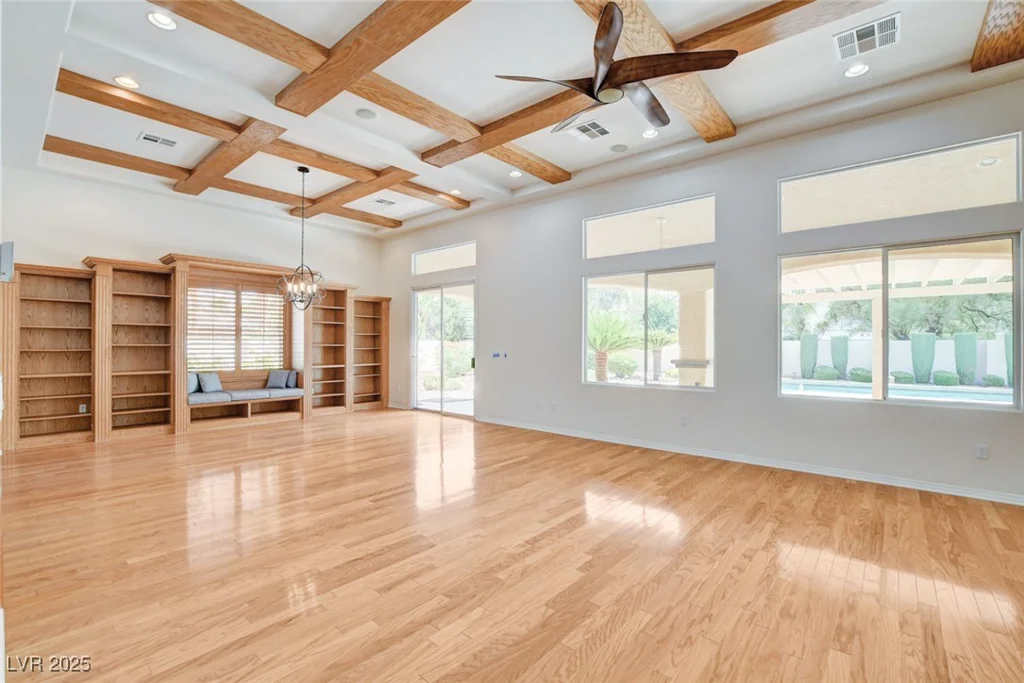 7504 Via Del Mar, Las Vegas, NV 89131
