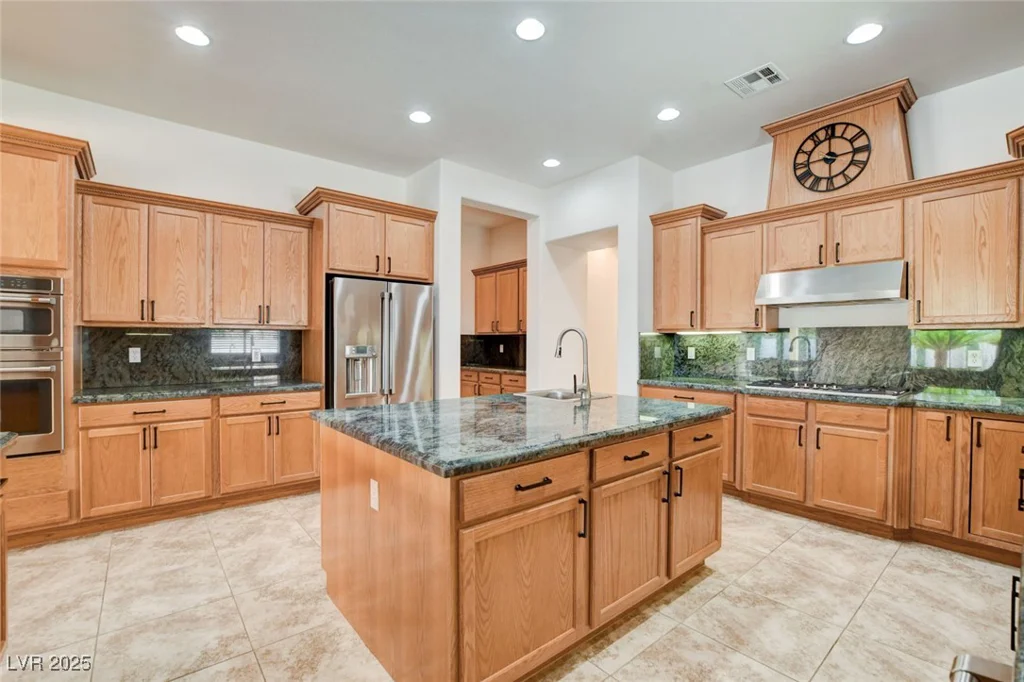 7504 Via Del Mar, Las Vegas, NV 89131