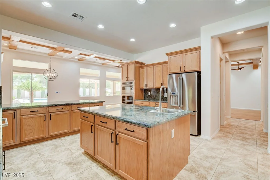 7504 Via Del Mar, Las Vegas, NV 89131
