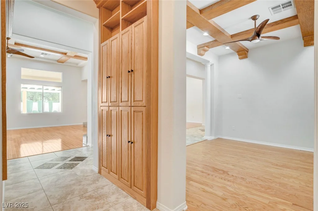 7504 Via Del Mar, Las Vegas, NV 89131