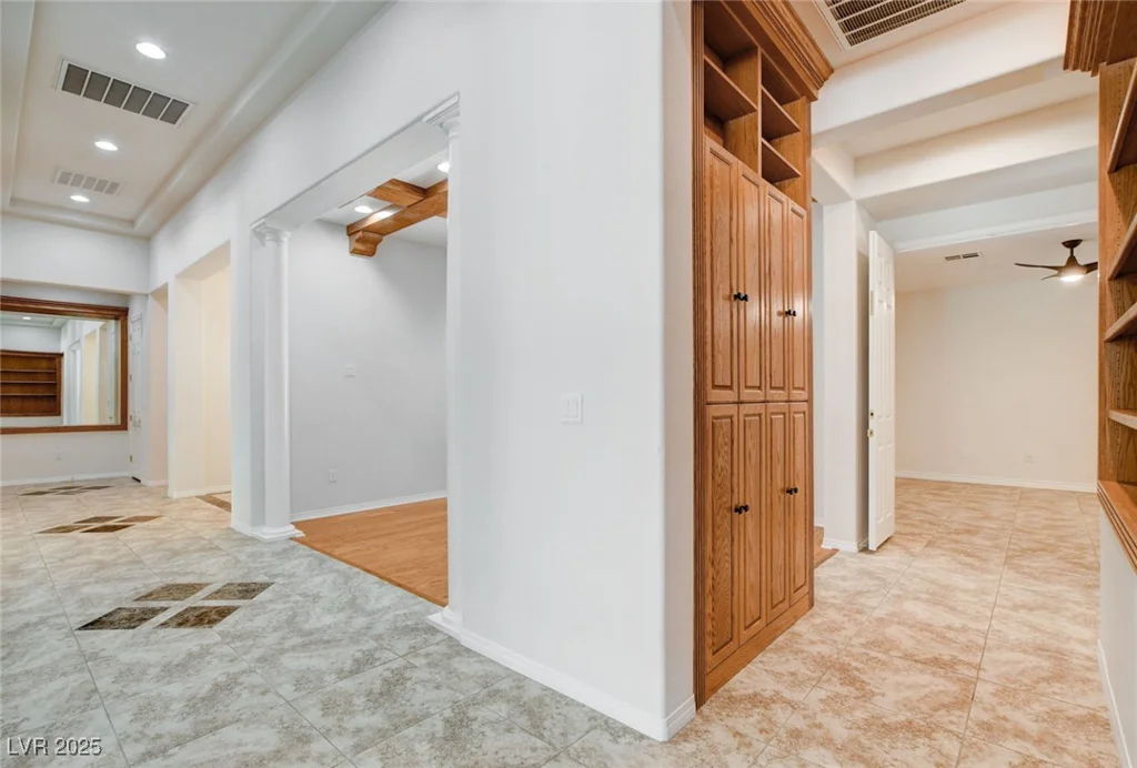 7504 Via Del Mar, Las Vegas, NV 89131
