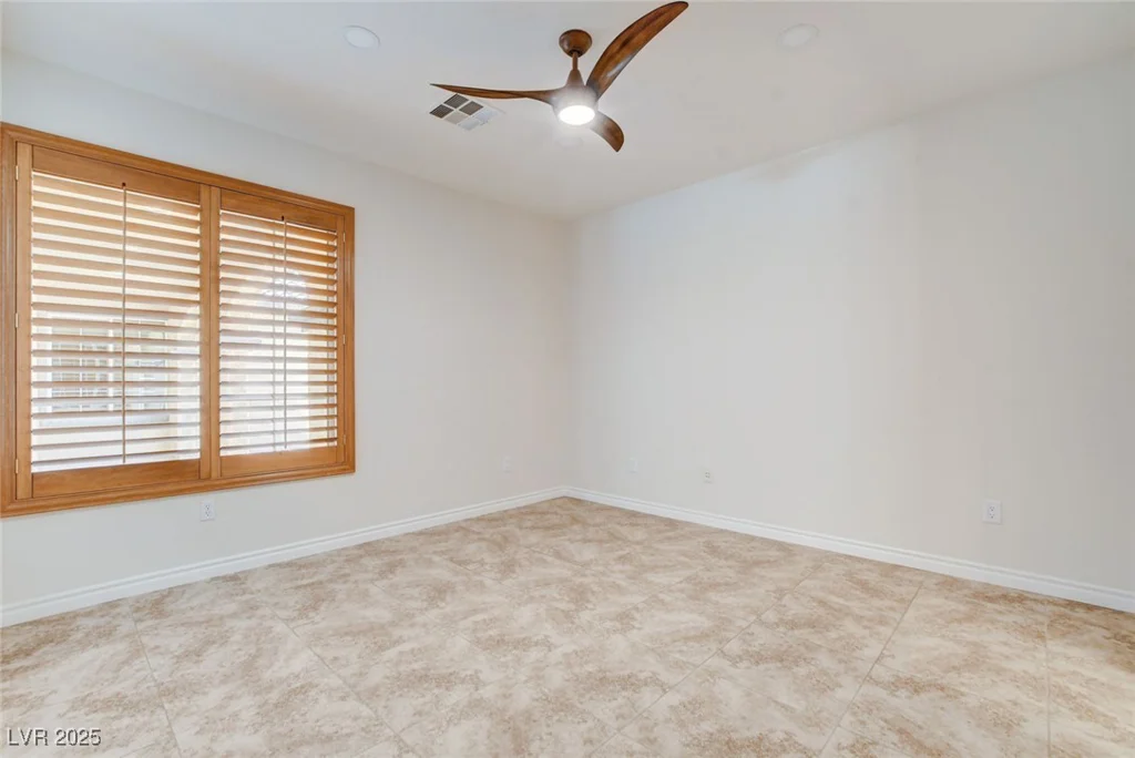 7504 Via Del Mar, Las Vegas, NV 89131