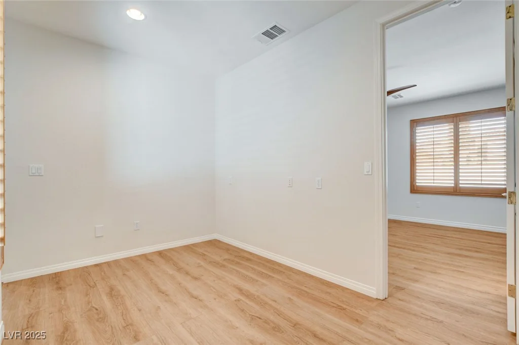 7504 Via Del Mar, Las Vegas, NV 89131