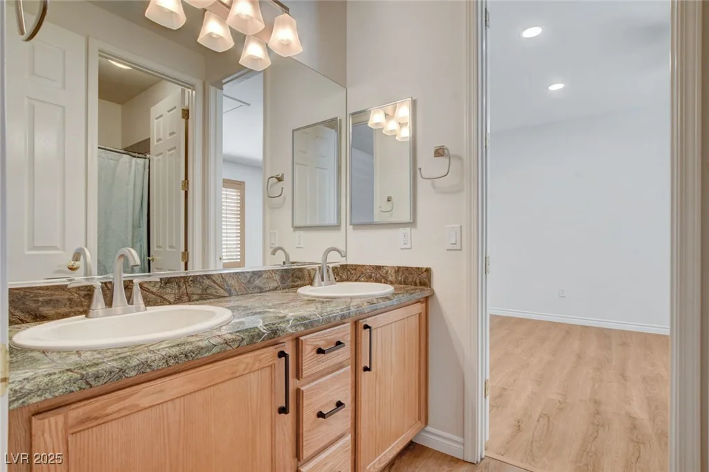 7504 Via Del Mar, Las Vegas, NV 89131