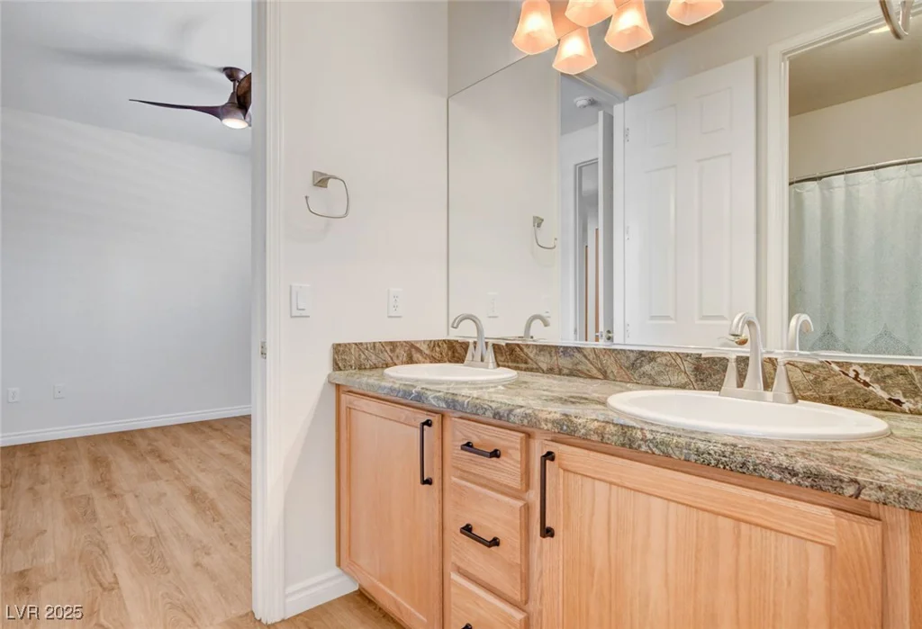 7504 Via Del Mar, Las Vegas, NV 89131