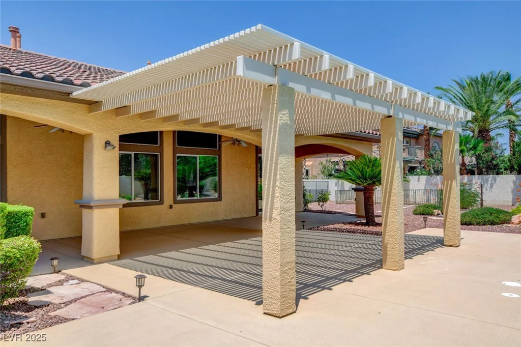 7504 Via Del Mar, Las Vegas, NV 89131