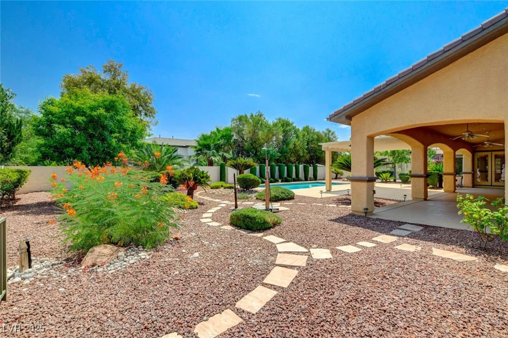 7504 Via Del Mar, Las Vegas, NV 89131
