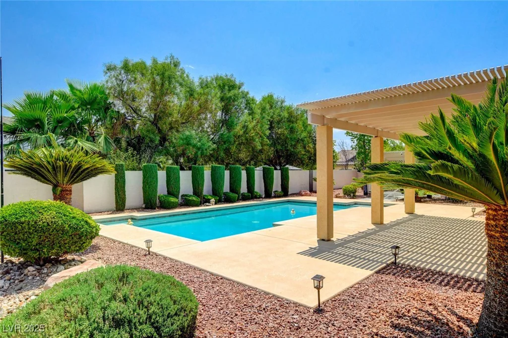 7504 Via Del Mar, Las Vegas, NV 89131