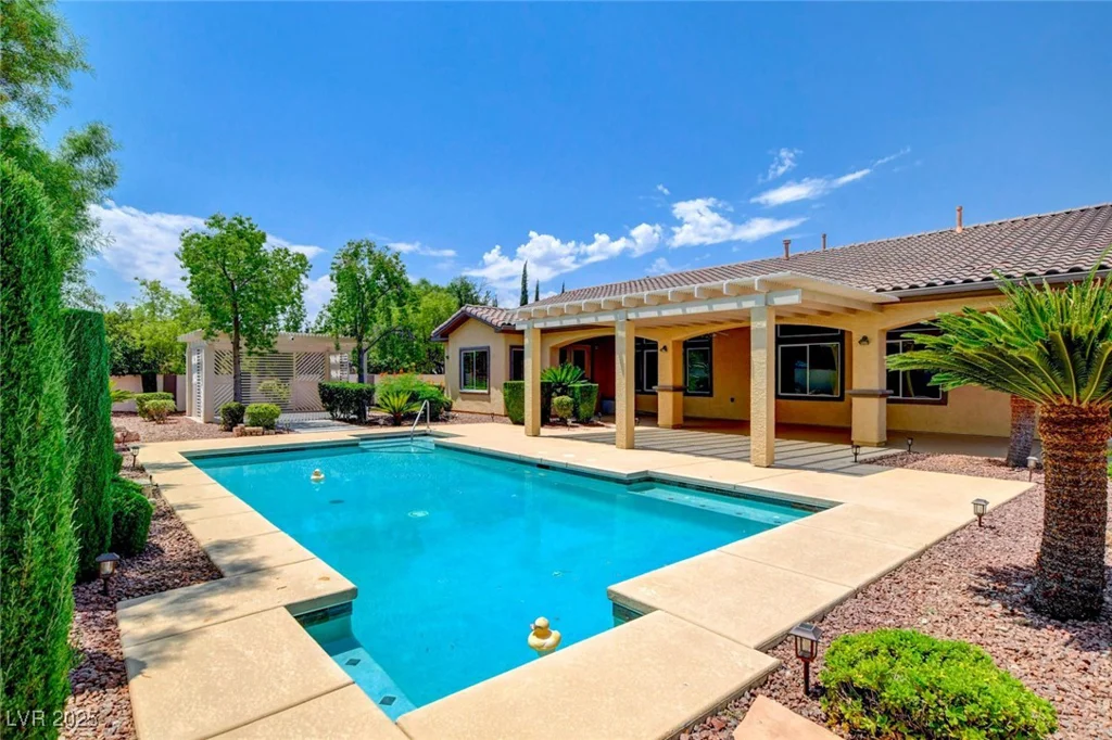 7504 Via Del Mar, Las Vegas, NV 89131
