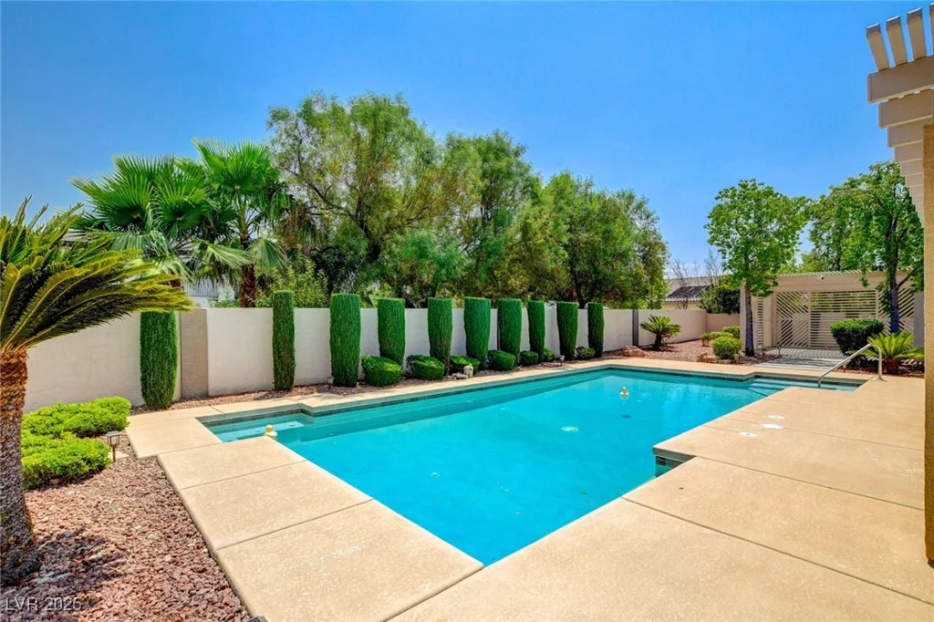 7504 Via Del Mar, Las Vegas, NV 89131
