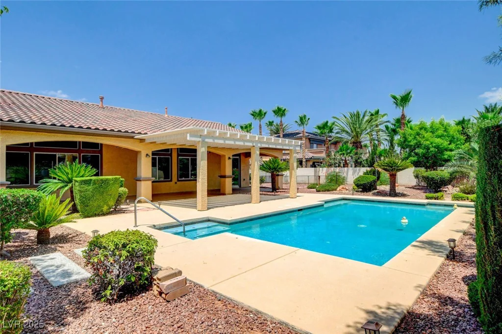 7504 Via Del Mar, Las Vegas, NV 89131