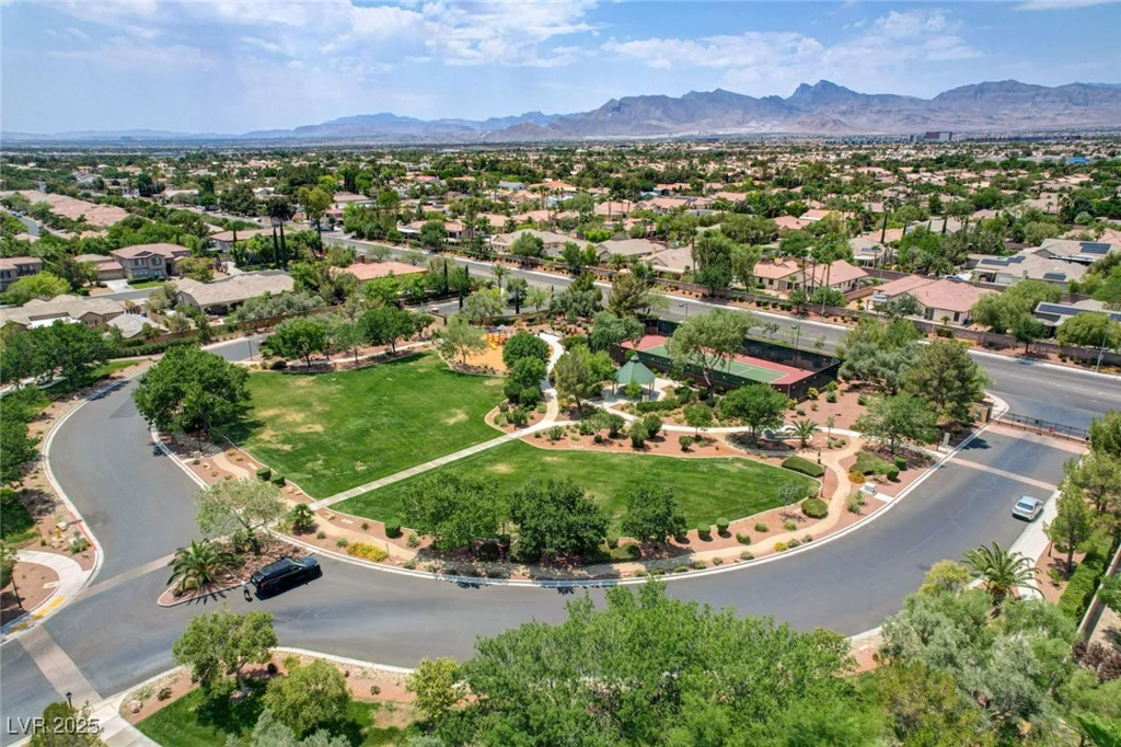 7504 Via Del Mar, Las Vegas, NV 89131
