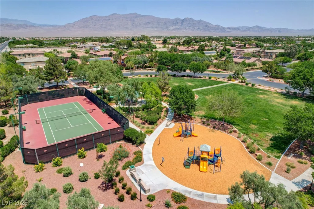 7504 Via Del Mar, Las Vegas, NV 89131