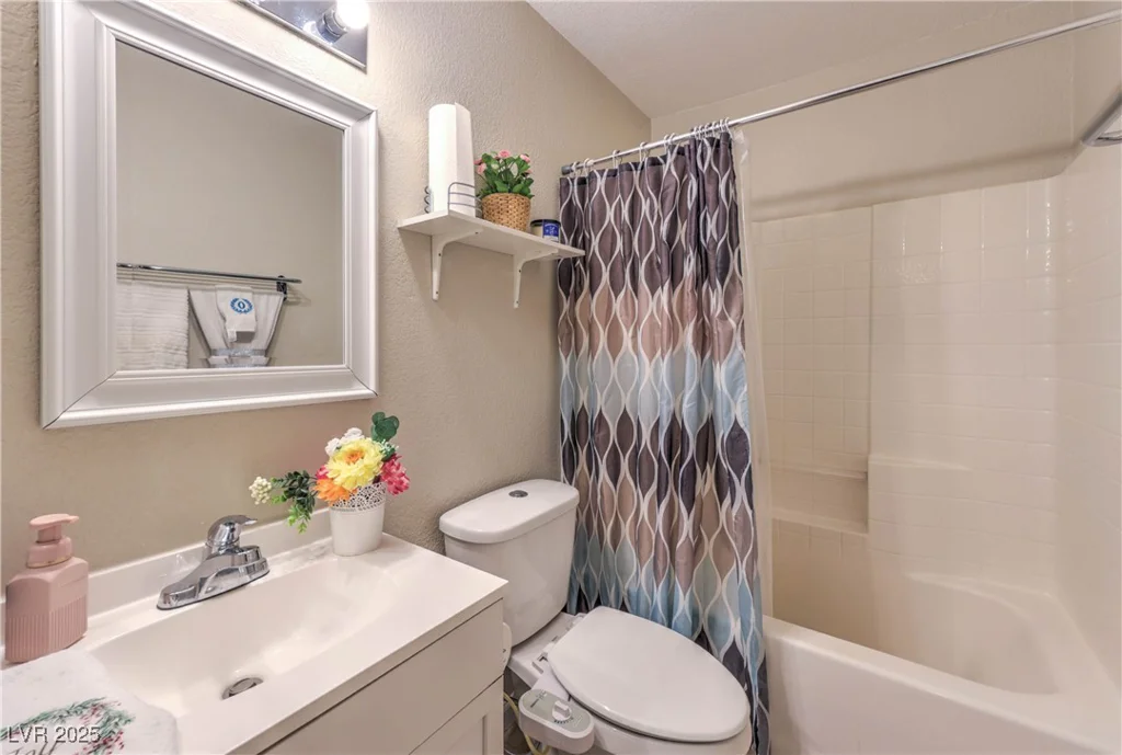 8056 Cimarron Ridge, Las Vegas, NV 89128