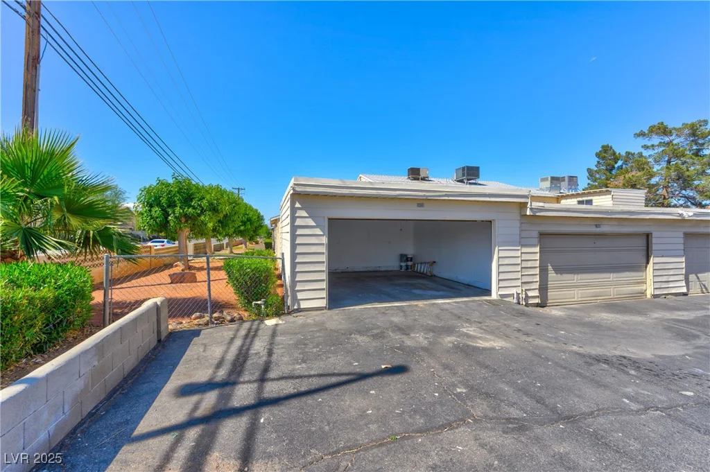 5078 Mountain Vista, Las Vegas, NV 89120