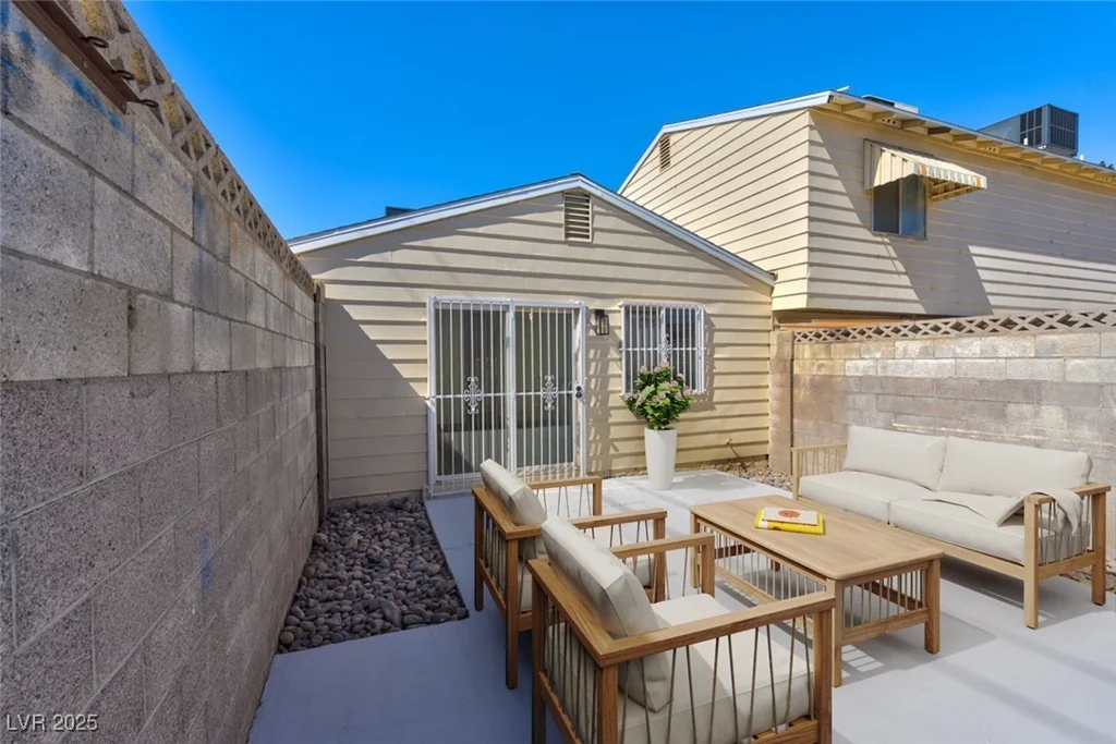 5078 Mountain Vista, Las Vegas, NV 89120