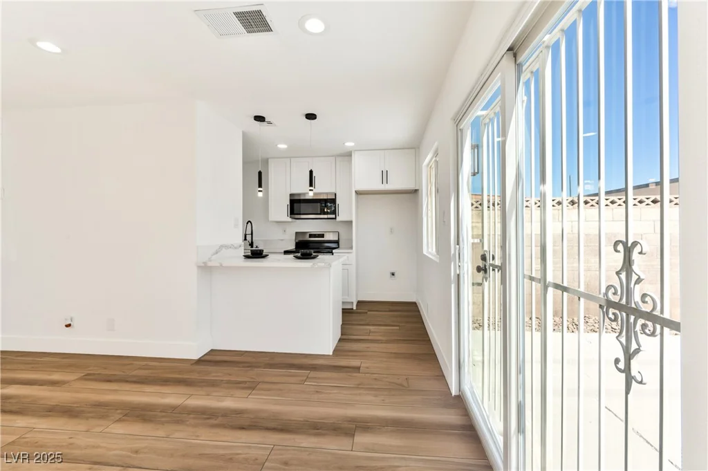 5078 Mountain Vista, Las Vegas, NV 89120