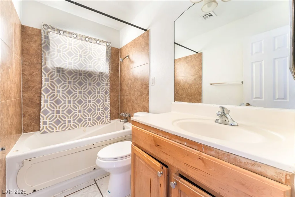 3712 Loyola, North Las Vegas, NV 89030