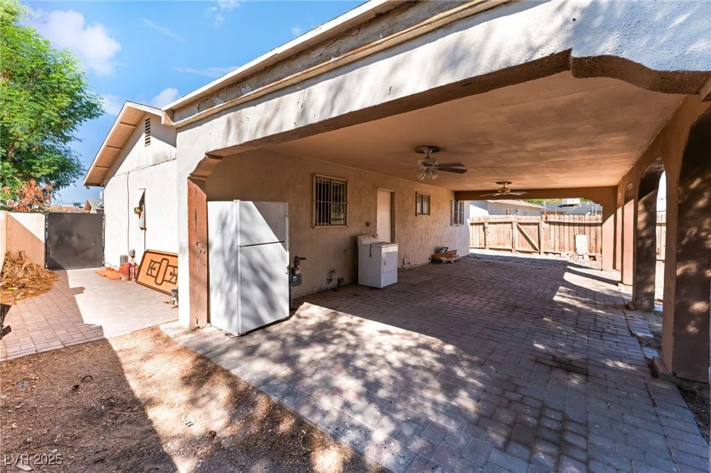 3712 Loyola, North Las Vegas, NV 89030