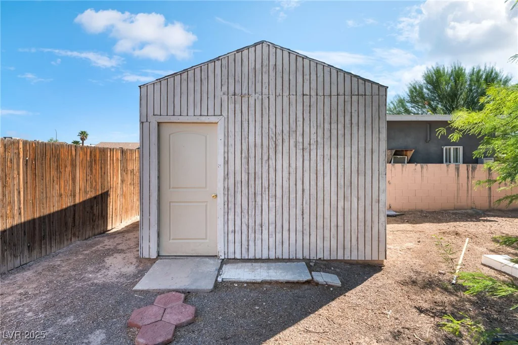 3712 Loyola, North Las Vegas, NV 89030