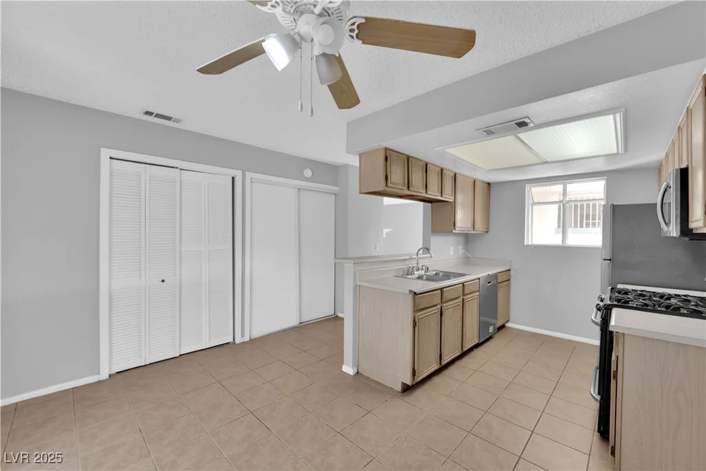 227 Lamb, Las Vegas, NV 89110
