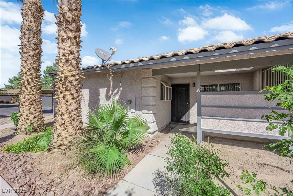 227 Lamb, Las Vegas, NV 89110