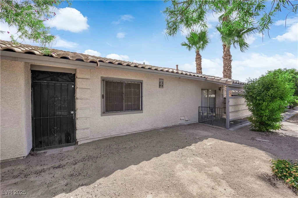 227 Lamb, Las Vegas, NV 89110