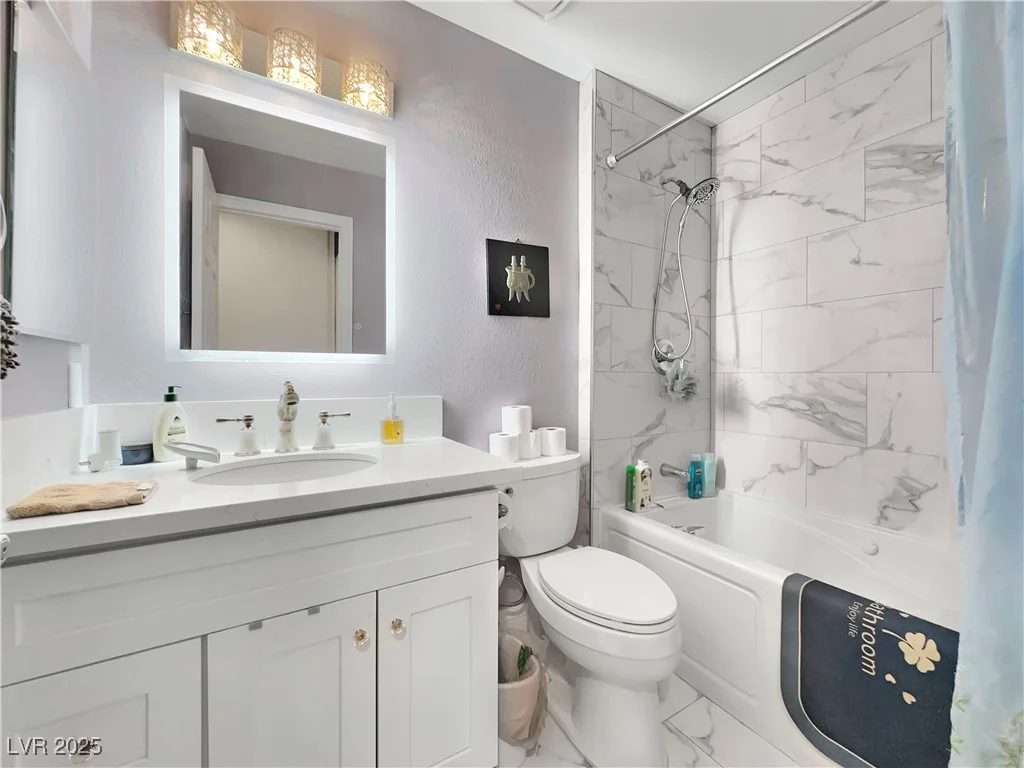 4727 Siegfried, Las Vegas, NV 89147