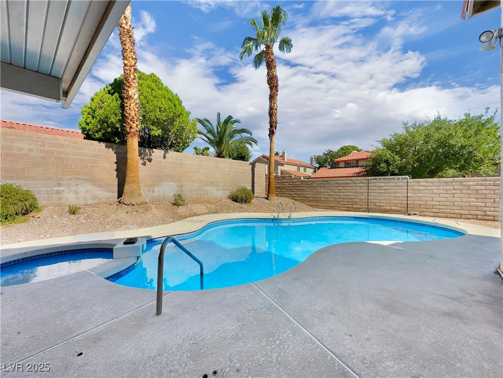 4727 Siegfried, Las Vegas, NV 89147