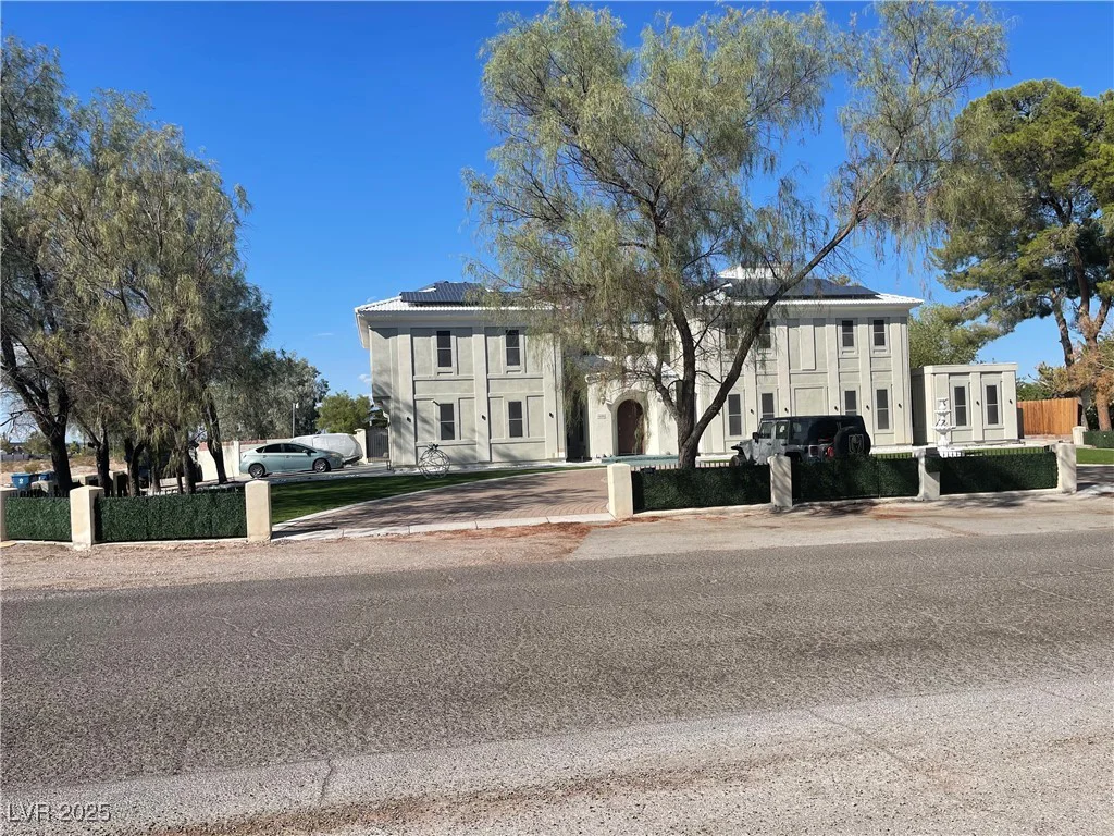 6480 Oquendo, Las Vegas, NV 89118