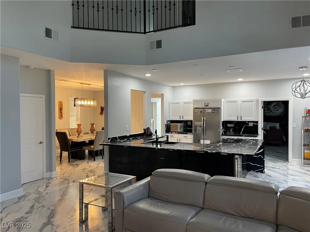 6480 Oquendo, Las Vegas, NV 89118