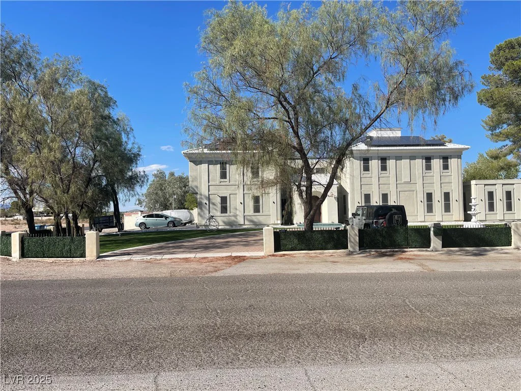 6480 Oquendo, Las Vegas, NV 89118