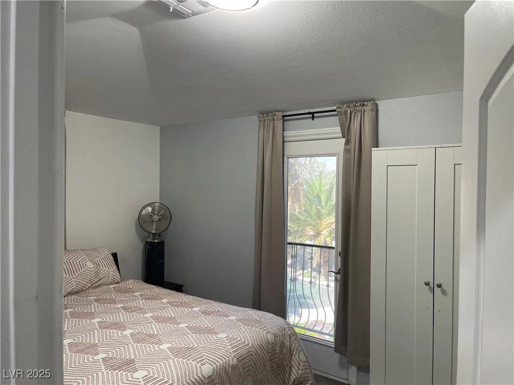 6480 Oquendo, Las Vegas, NV 89118