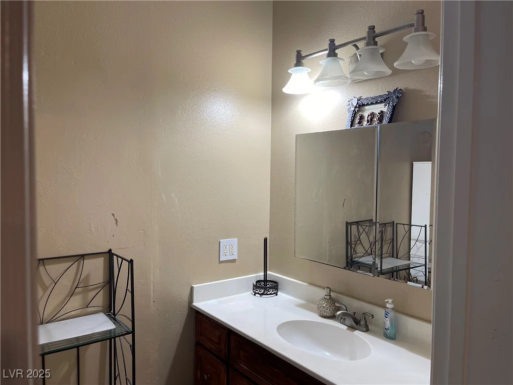 6480 Oquendo, Las Vegas, NV 89118