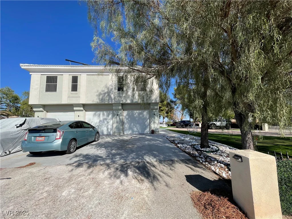 6480 Oquendo, Las Vegas, NV 89118