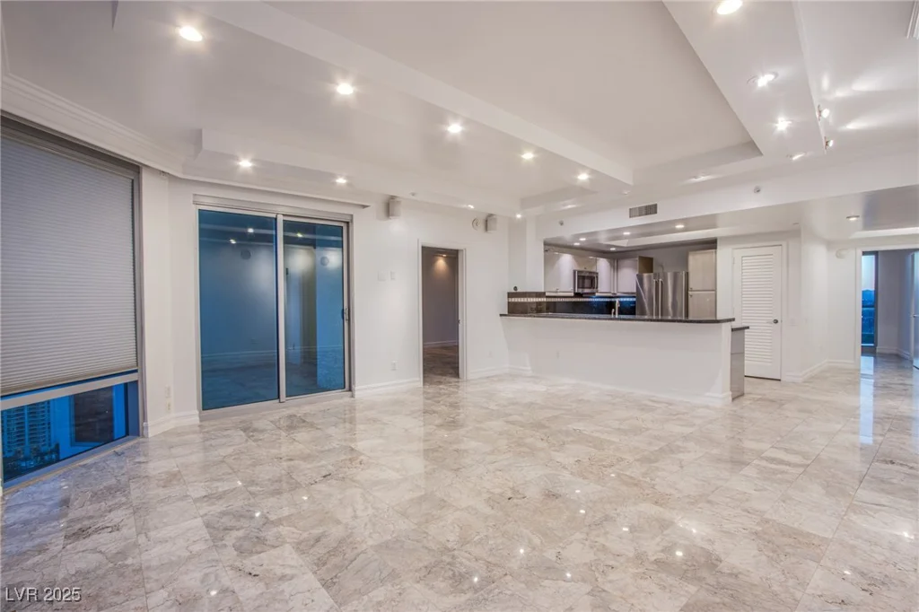 322 Karen, Las Vegas, NV 89109